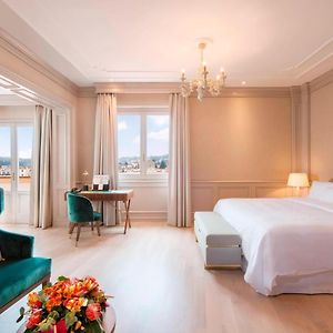 Suite met een Slaapkamer en een King Size Bed
